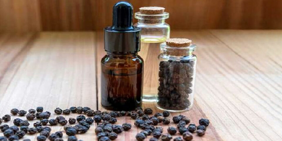 The Power of Black Pepper Essential Oil in Quitting Smoking - Quit With Nerd.jpg